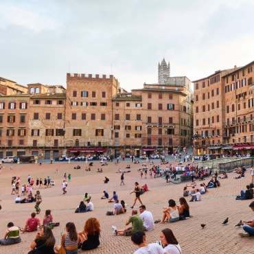 siena_piazza_del_campo_02_crop_sq_10x10